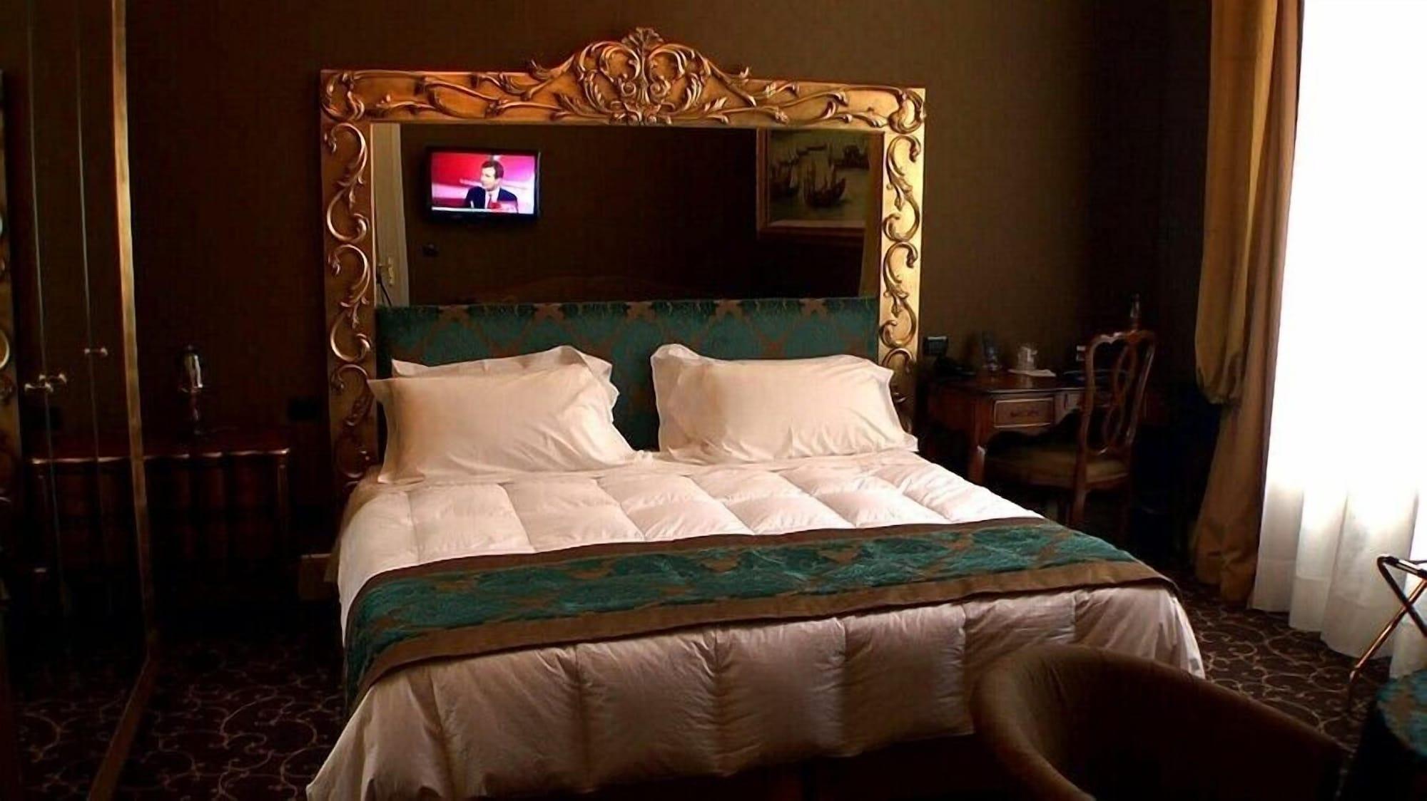 Pesaro Palace 4* Venezia