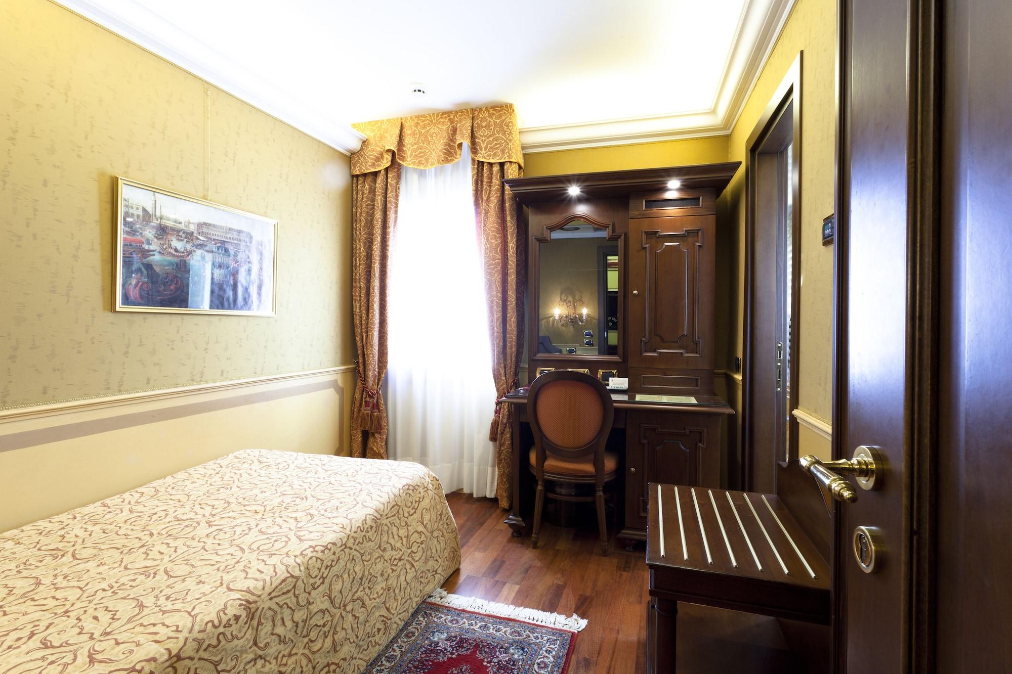 Al Codega Hotel 4*