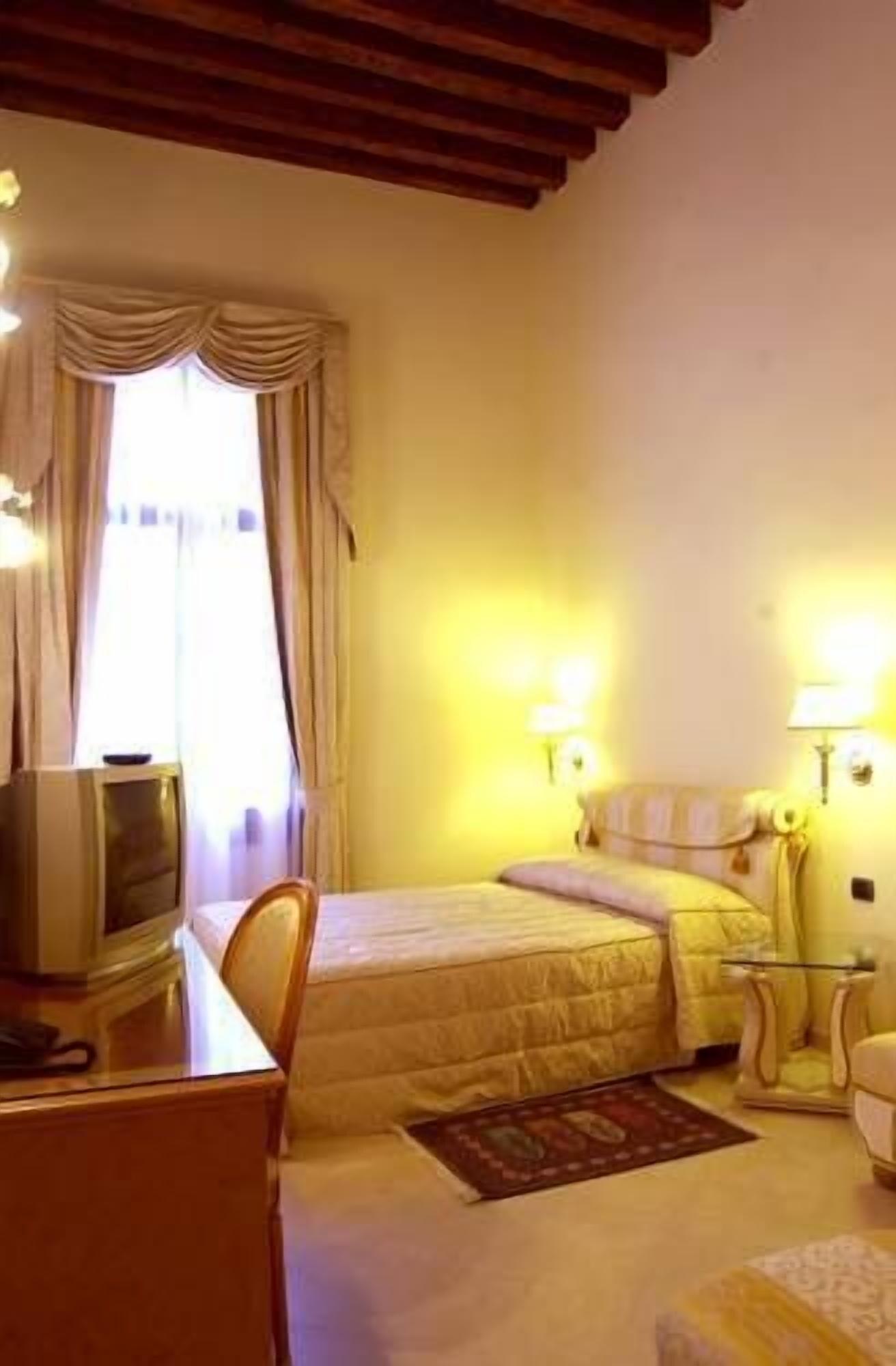Ca' Bauta Hotel 3*