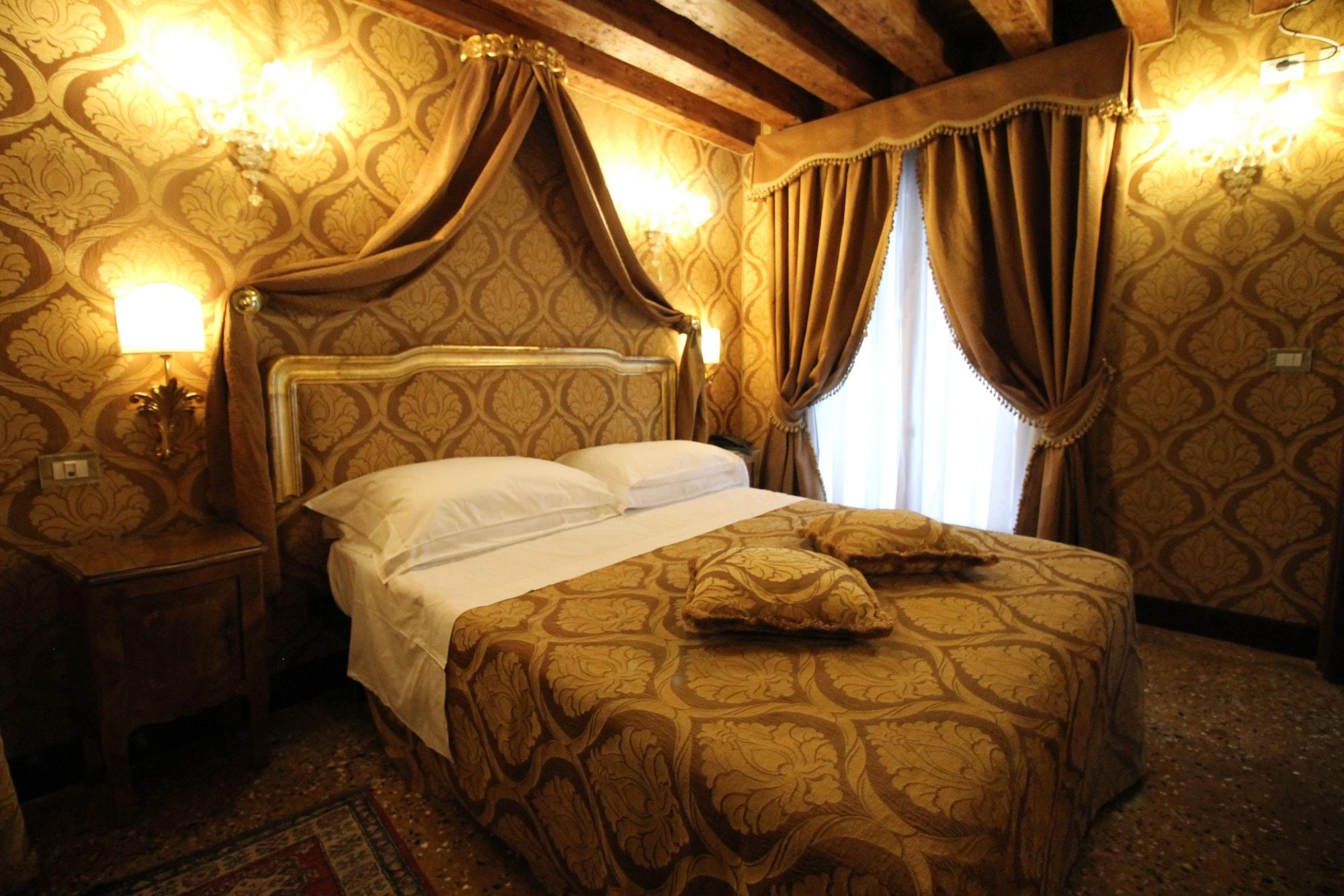 Palazzo Abadessa Hotel
