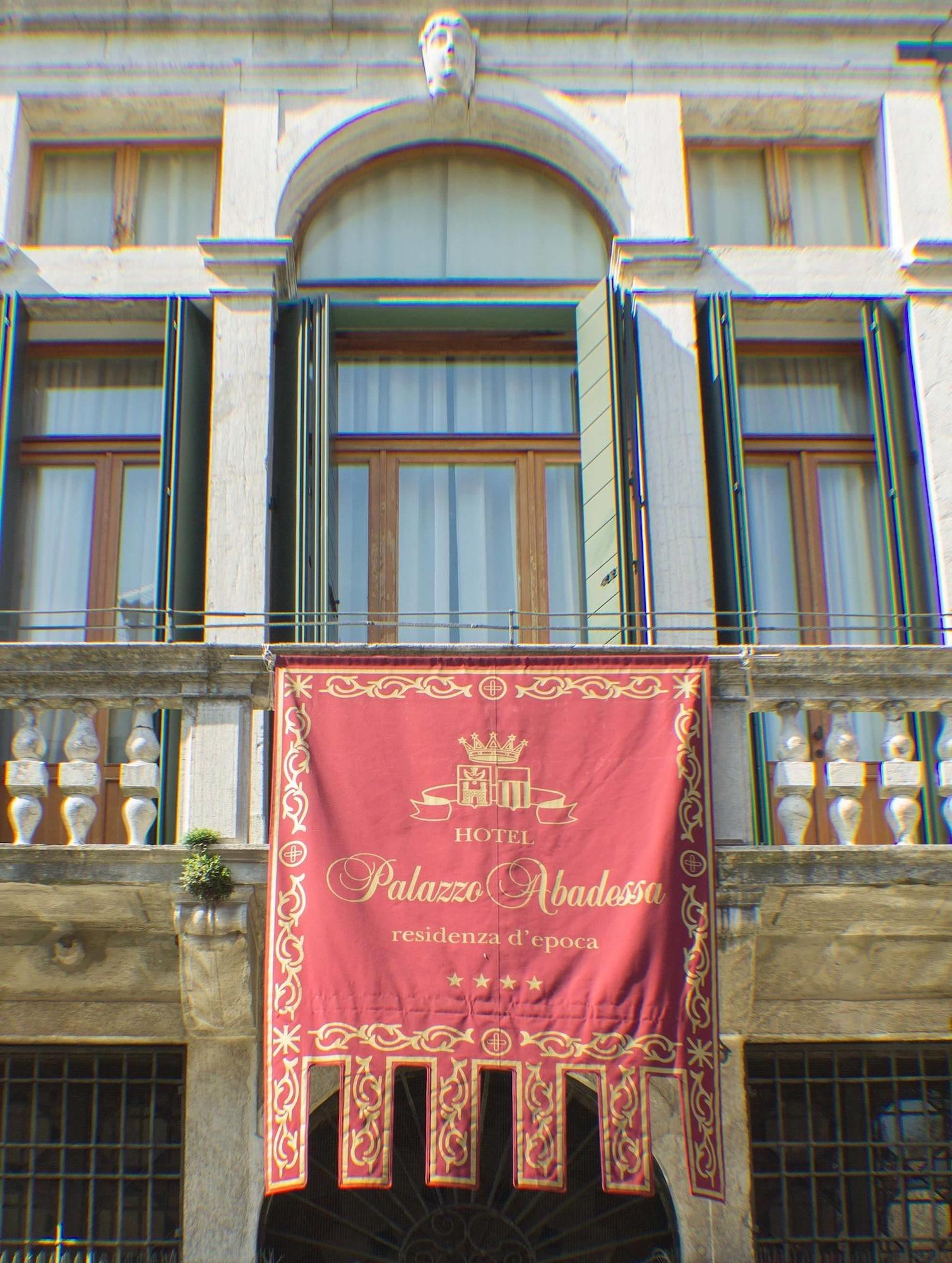 Hotel Palazzo Abadessa 4*