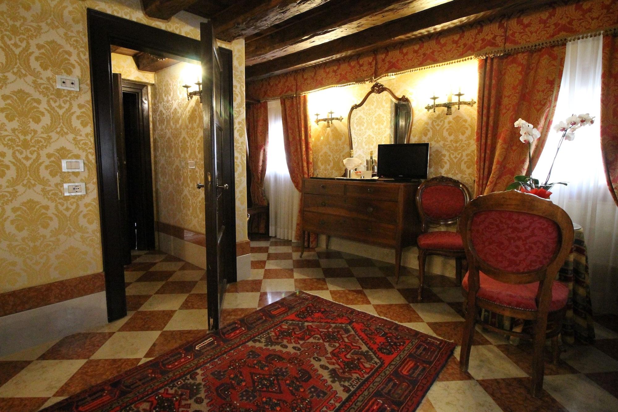 Hotel Palazzo Abadessa 4*