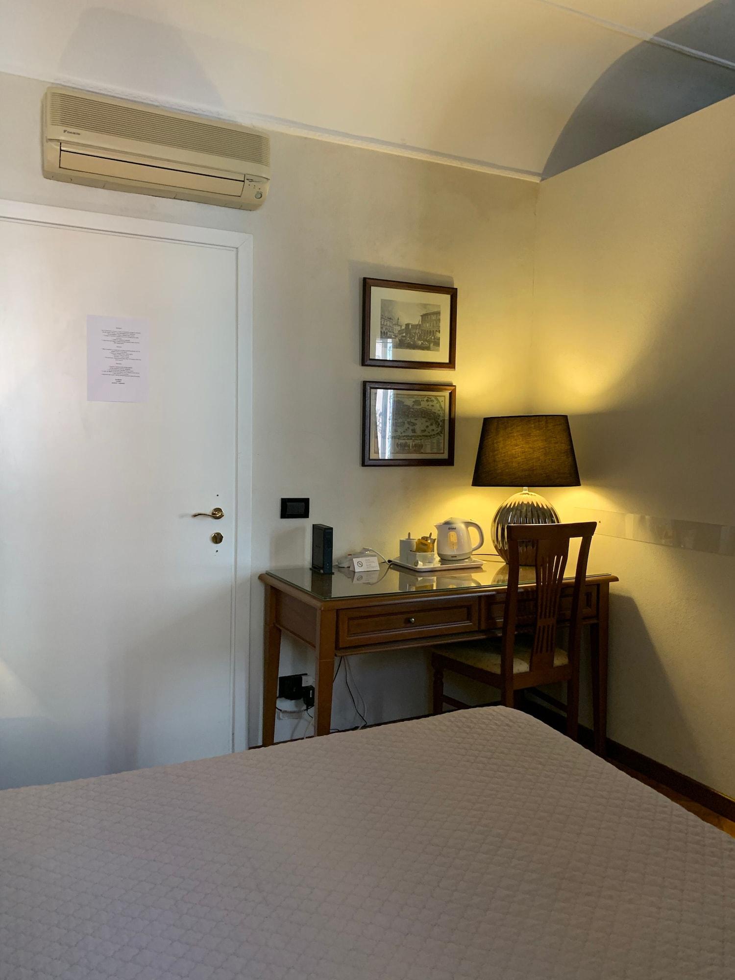 Al Campaniel Bed & Breakfast 2*