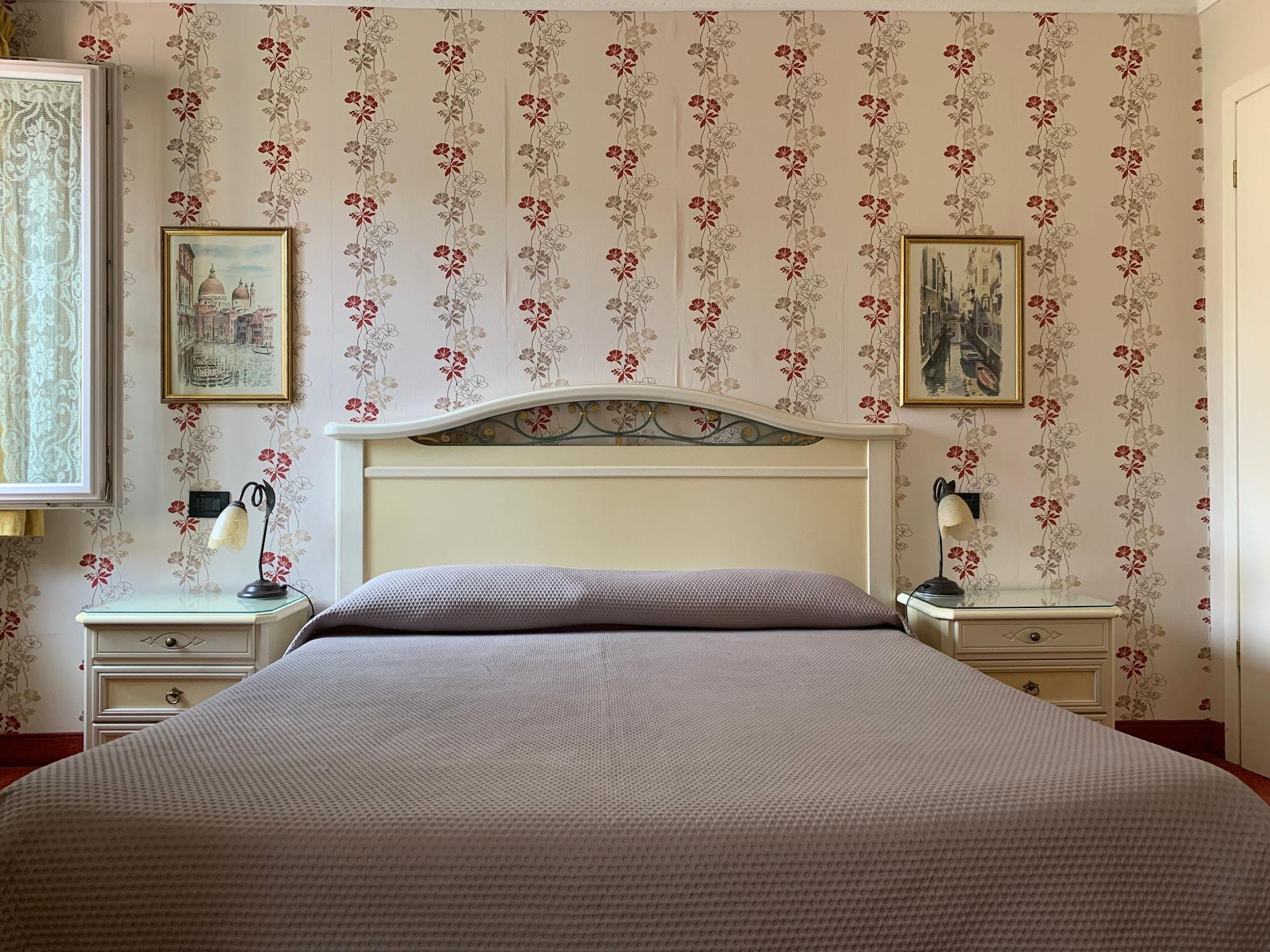 Al Campaniel Bed & Breakfast 2*
