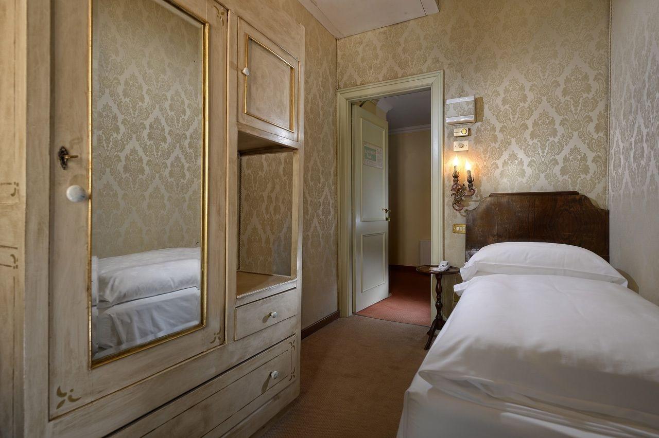 Hotel Flora