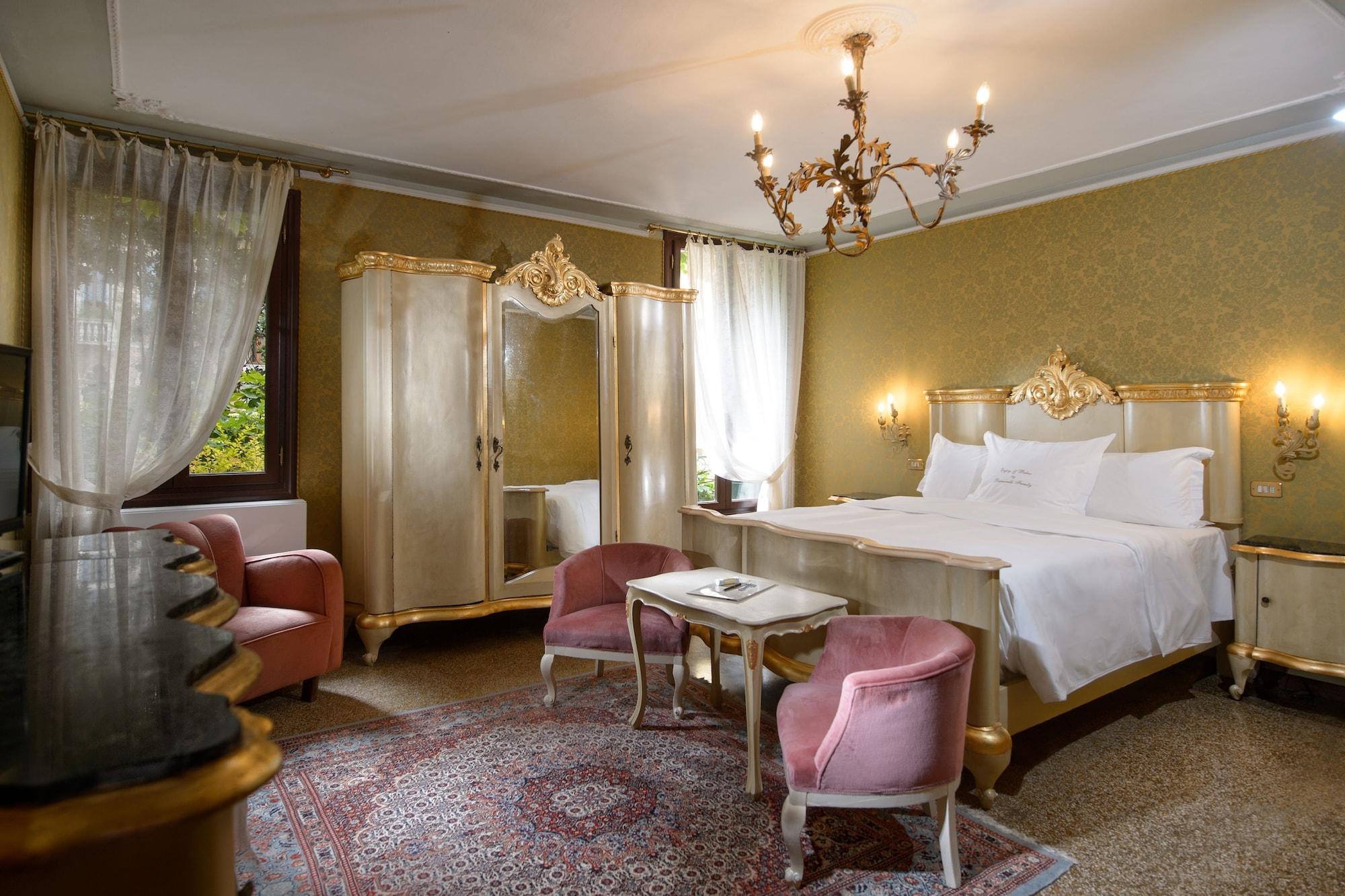 Hotel Flora