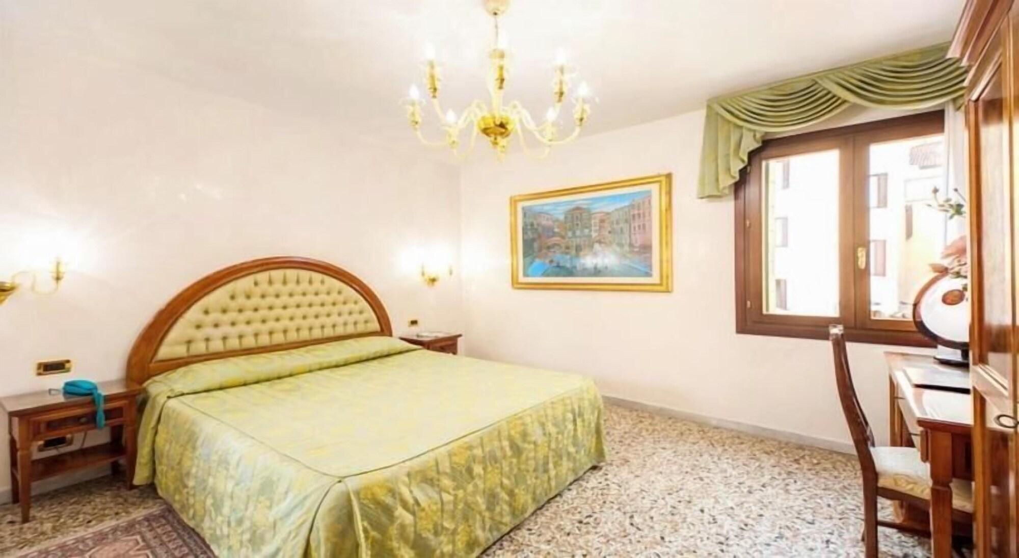 Antica Casa Carettoni 3* Venice