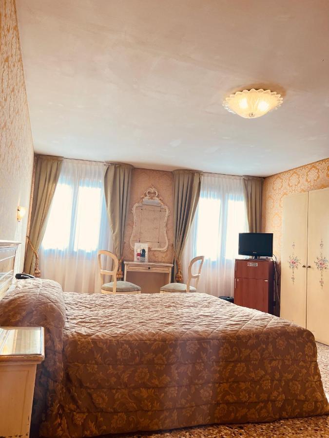 Hotel Canal & Walter