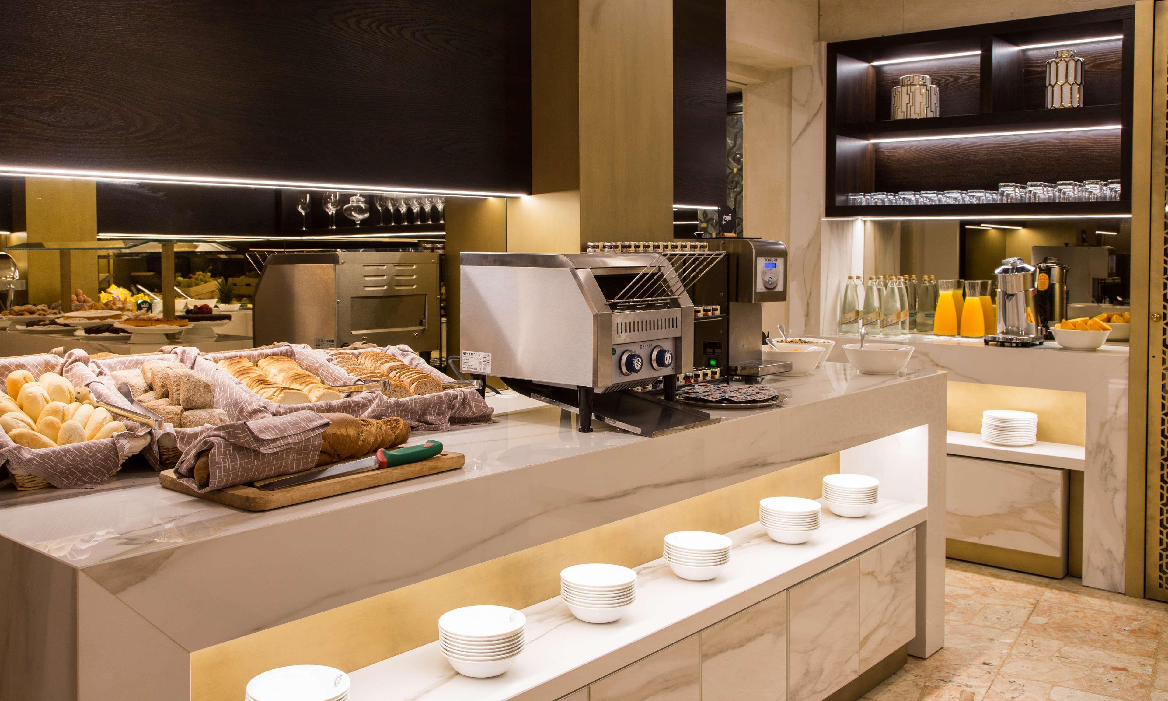 Hotel Bw Premier Collection Chc Continental