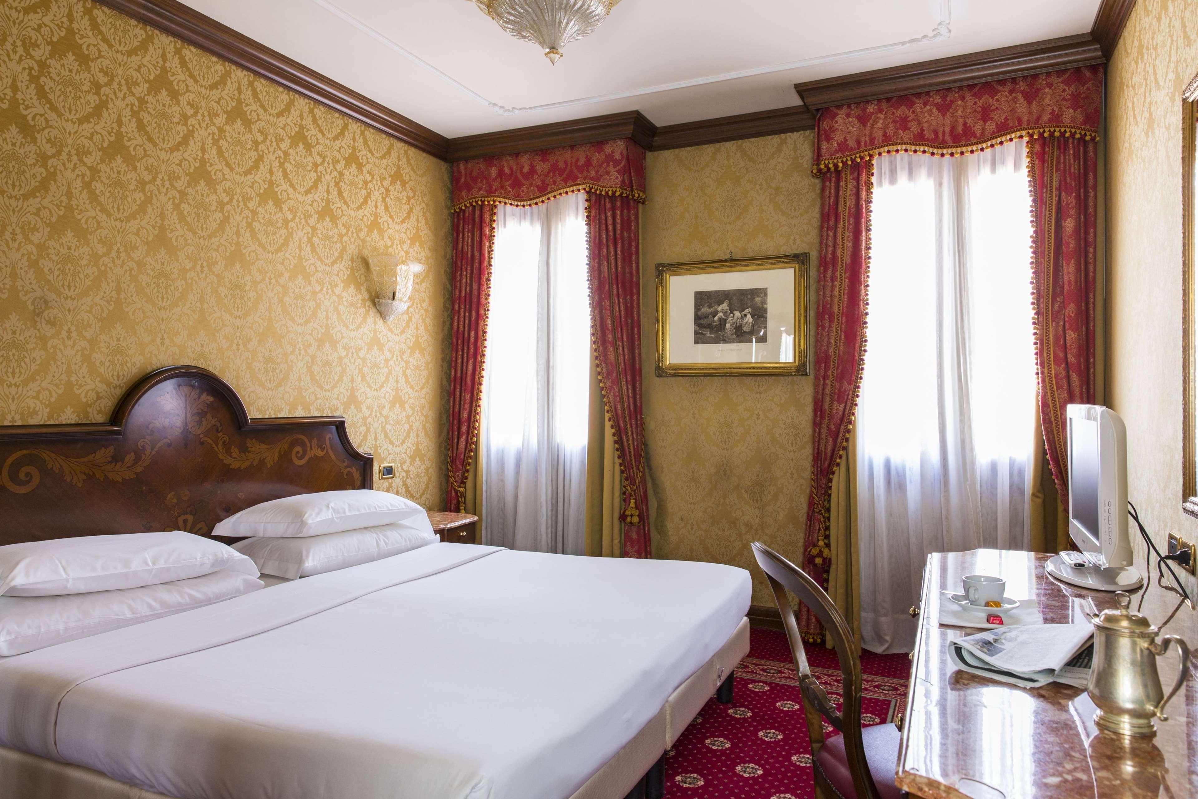 Nh Santa Lucia Hotel Venice