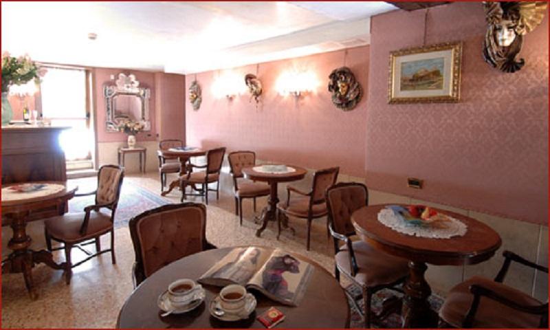 Hotel Canal & Walter 3*