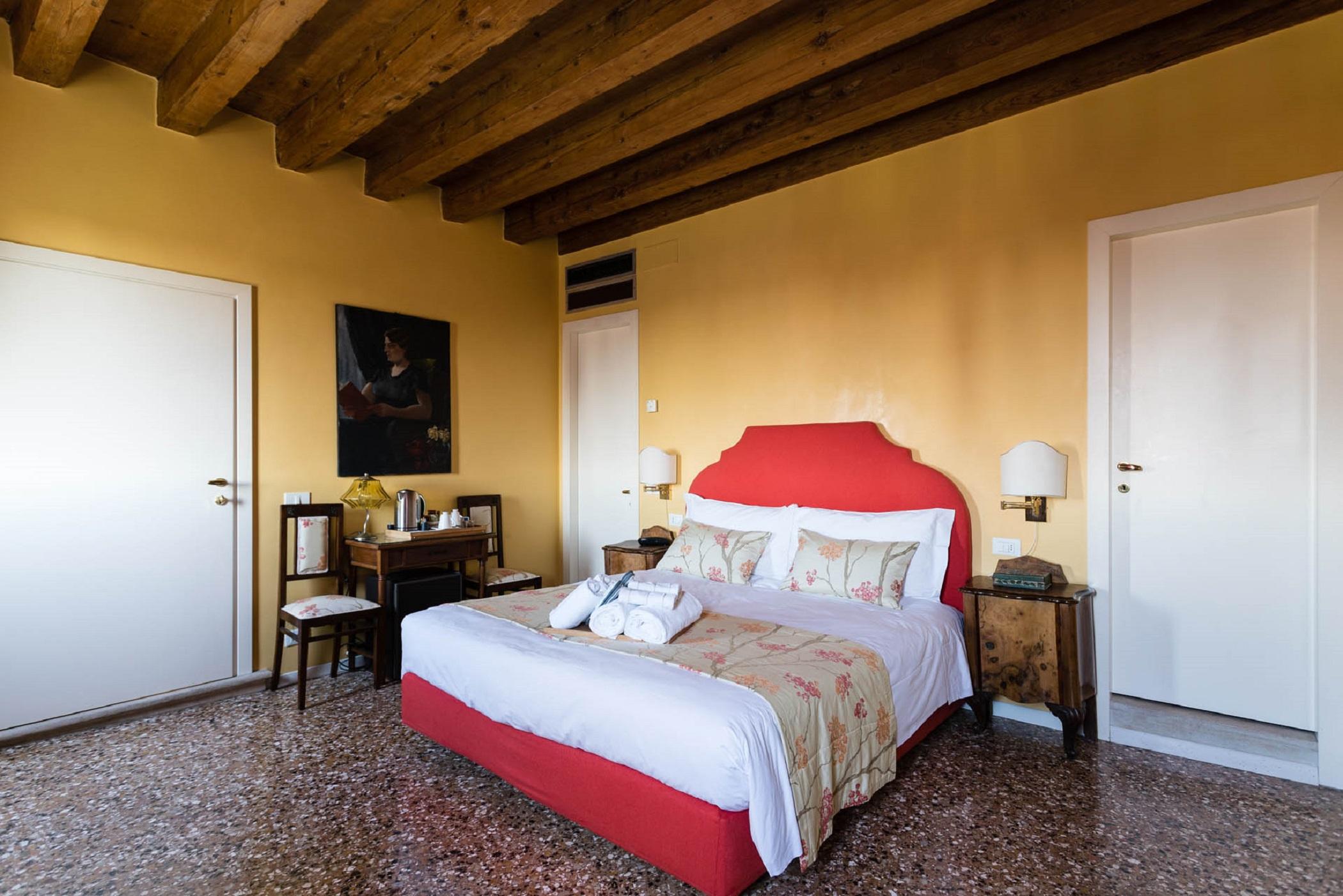 Ai Santi Apostoli Hotel 3*