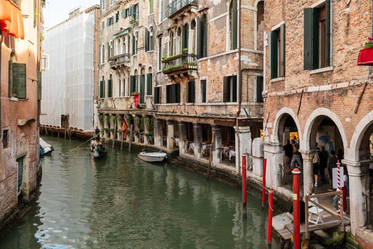 Al Sotoportego * Venice