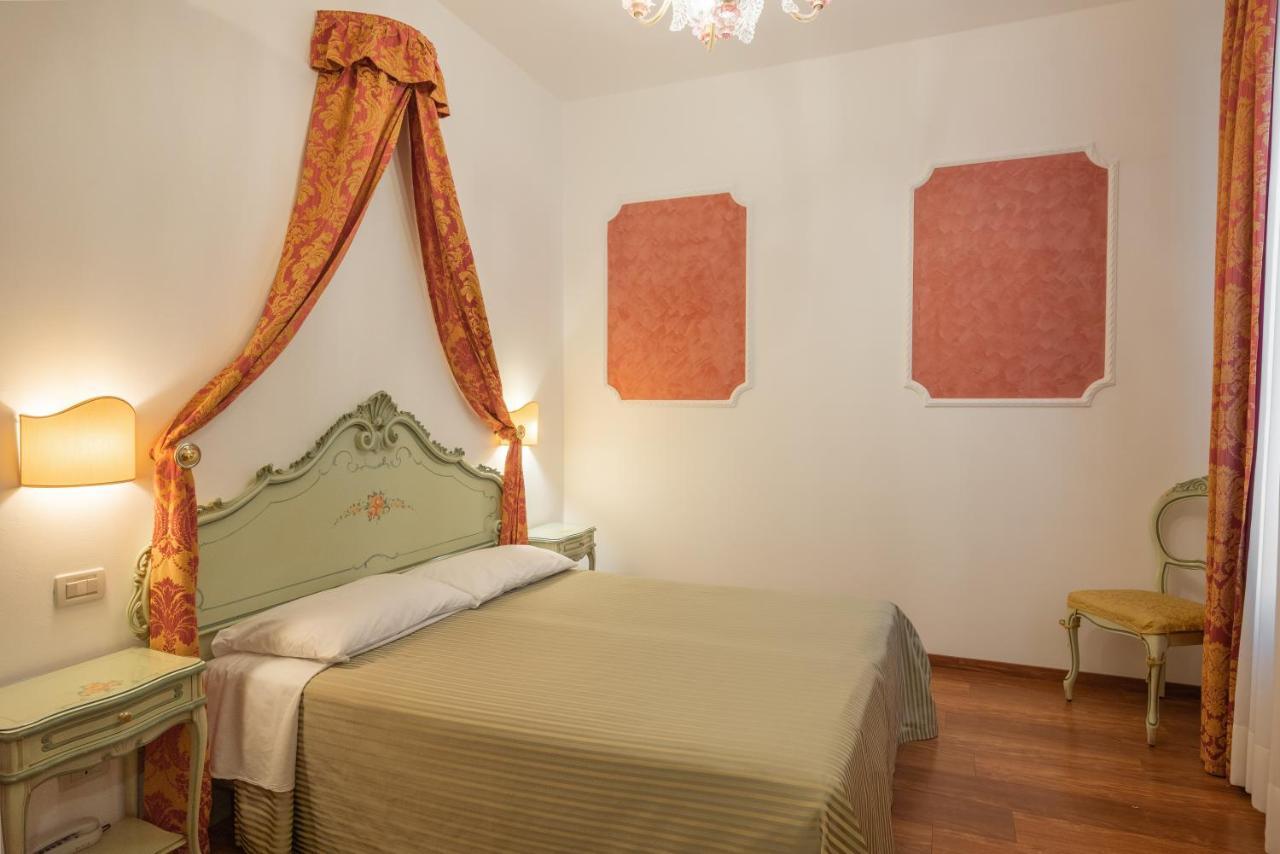 Al Sotoportego Hotel *