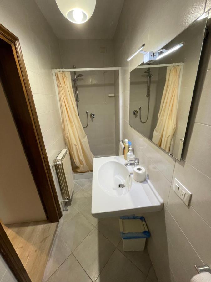 Harry's Canal View Apartment