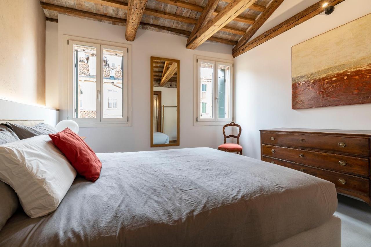 Lilia's Loft Apartment *