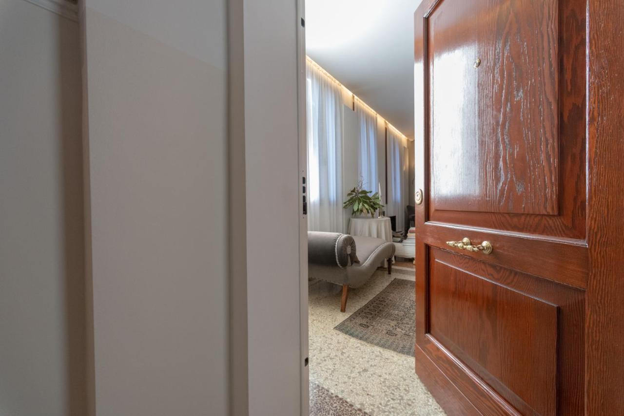Vivaldi Apartment *