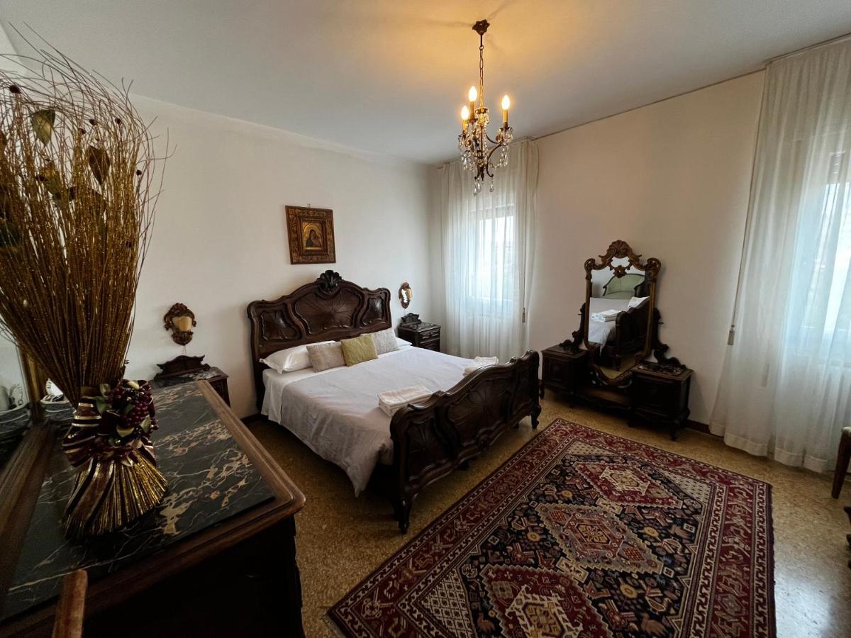 Apartment Ca Susanna Near Train Station