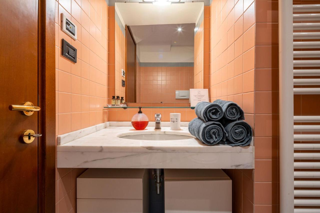 Casa Flavia Ai Morosini - Luxury With Canal View Venice