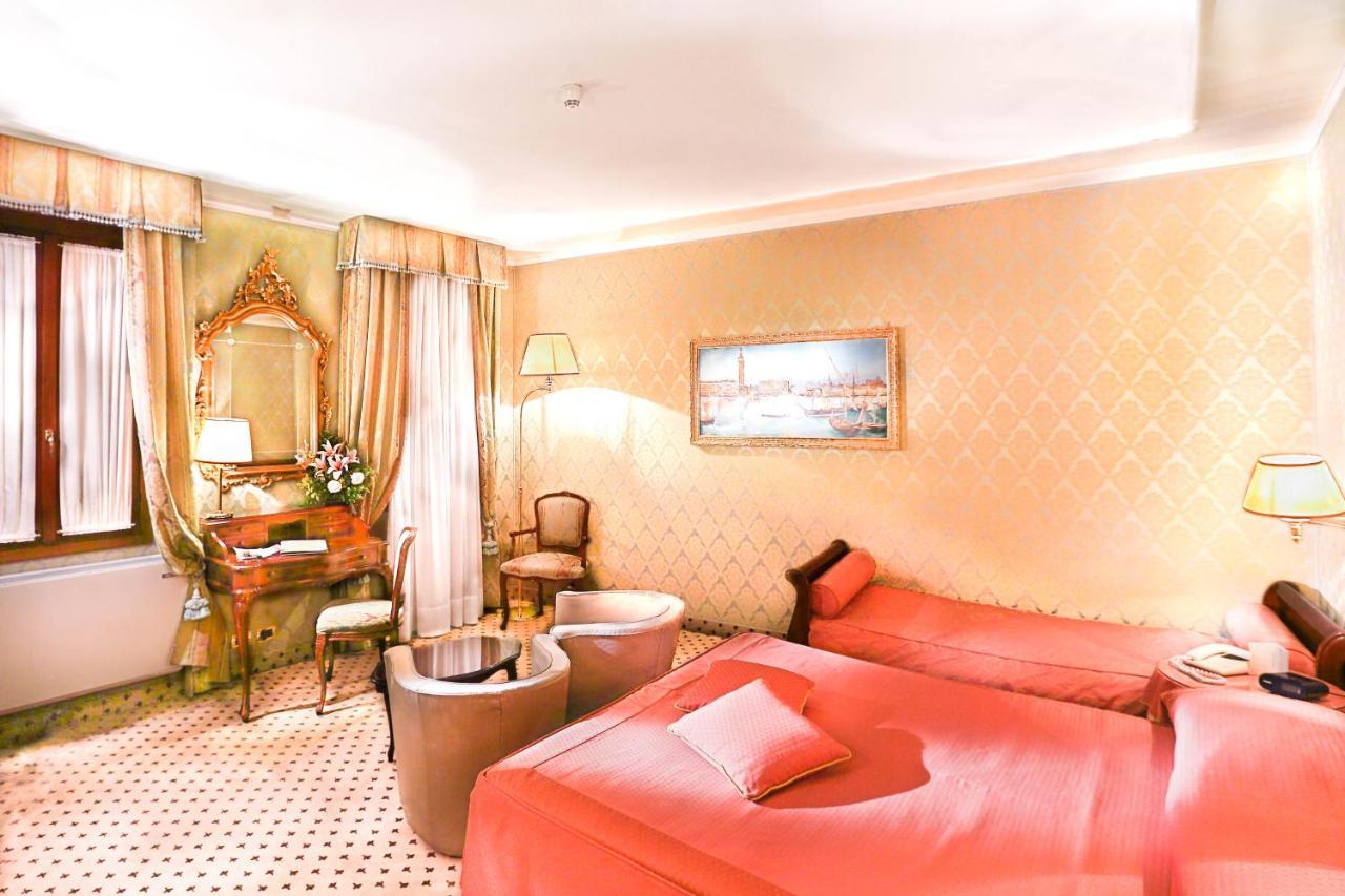 Colombina 4*