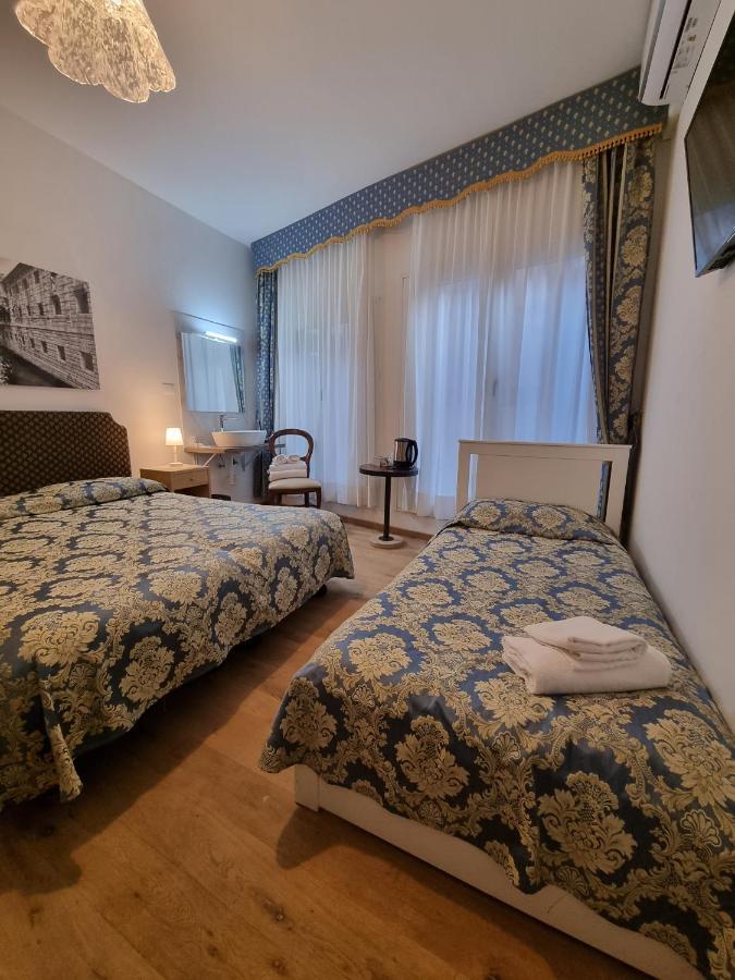 Casa Peron * Venice