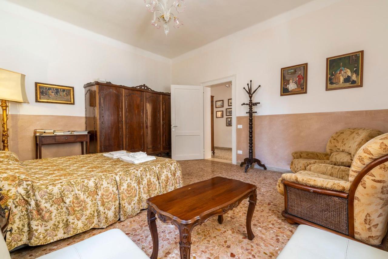 Queen House Venice