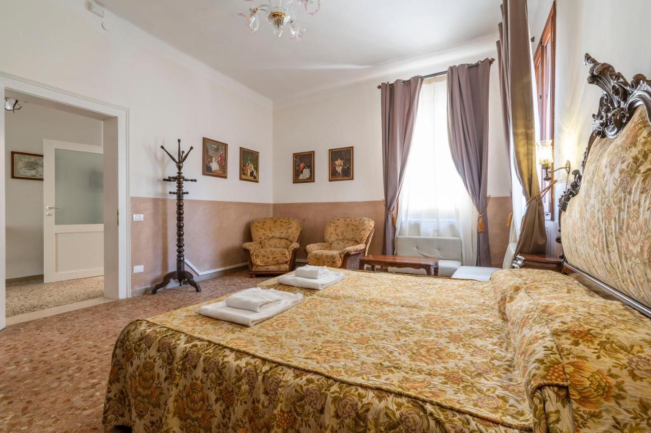 Apartment Queen House