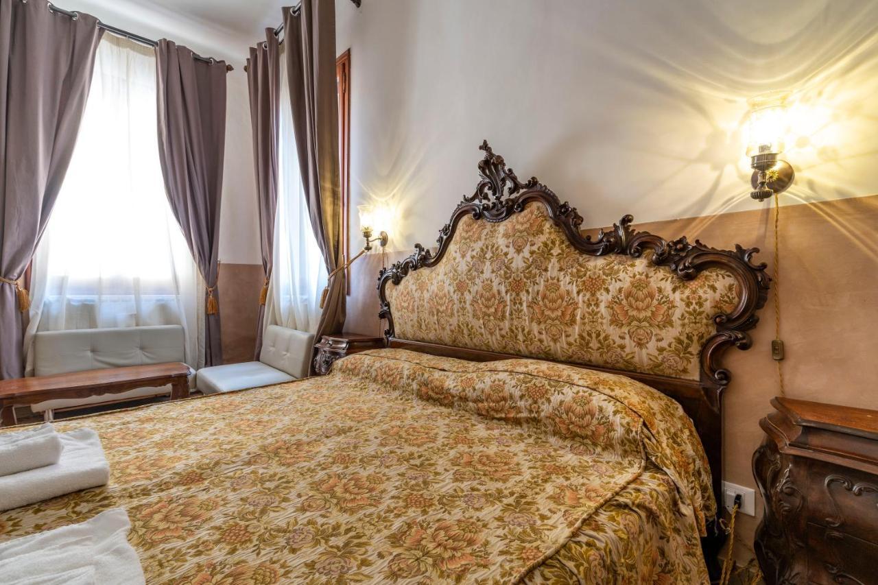 Queen House Apartment