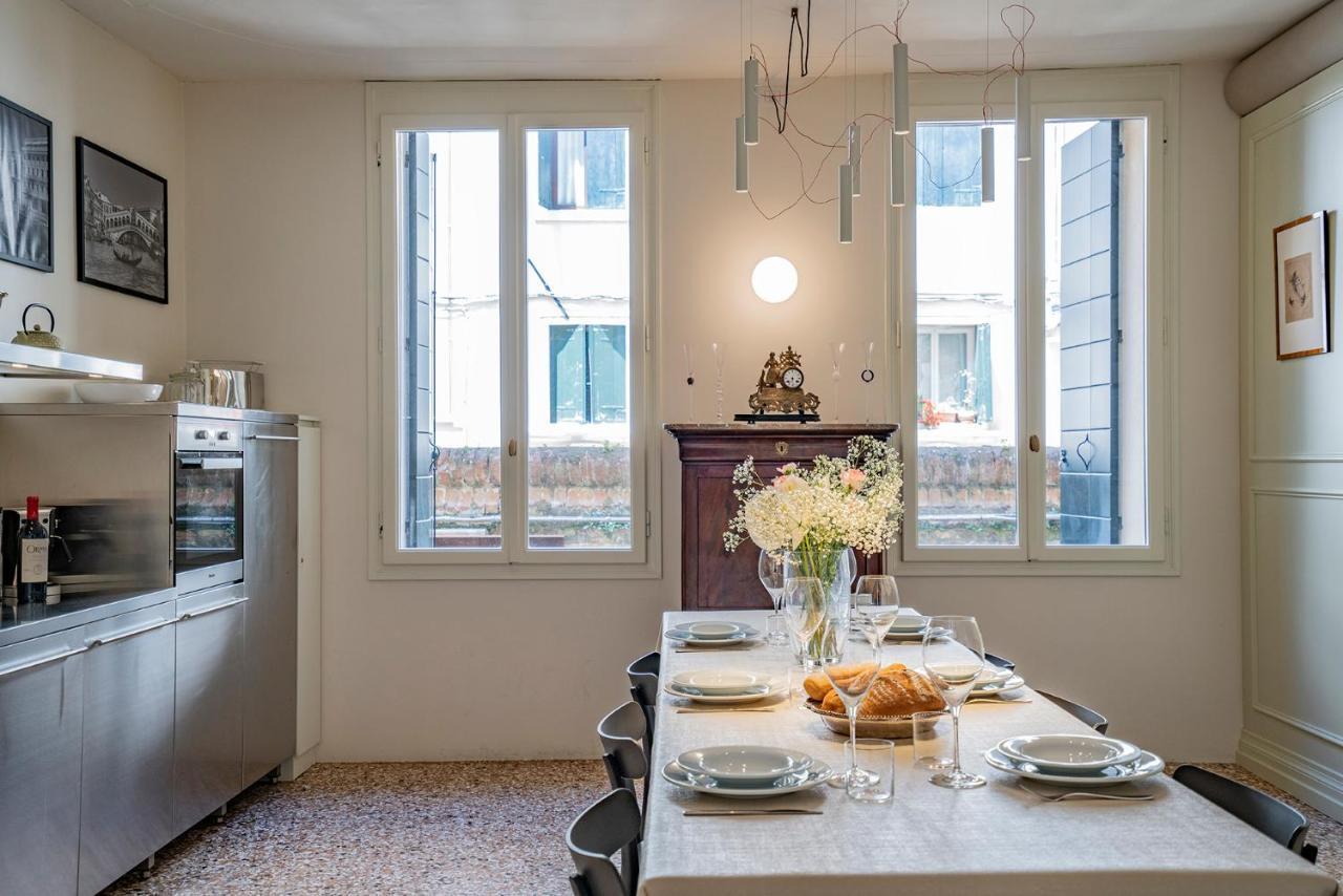 Apartment Sartor With Canal View And Private Court