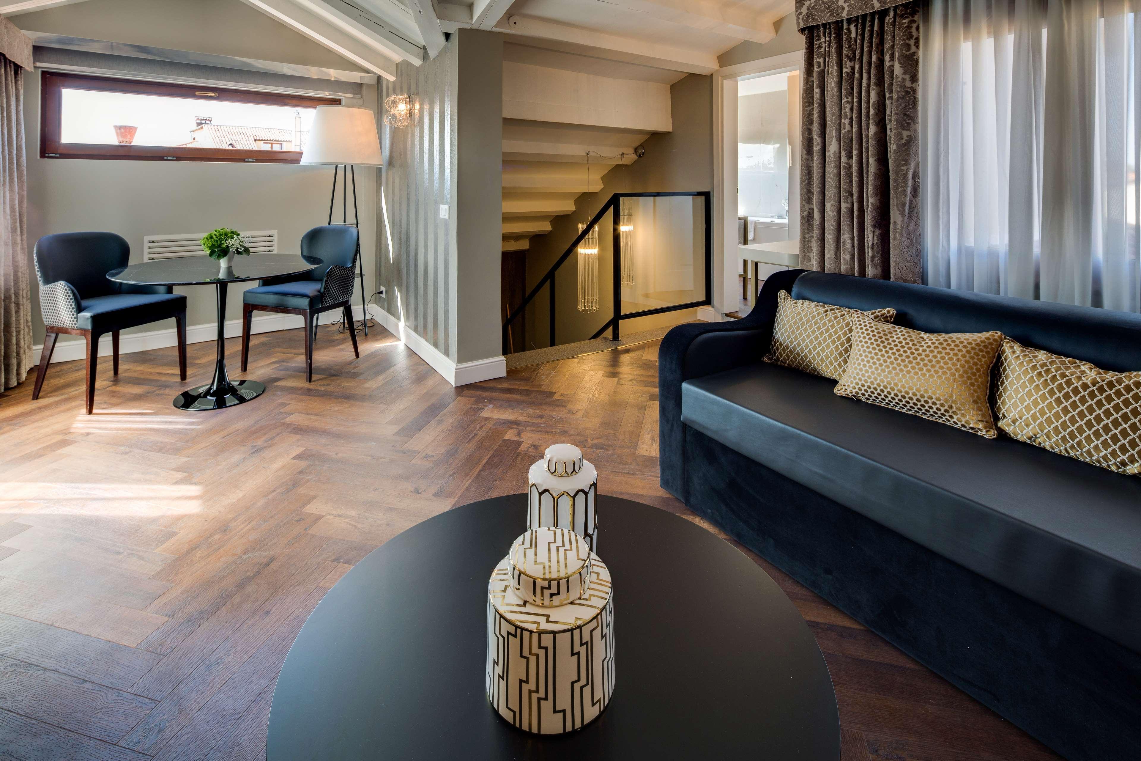Hotel Bw Premier Collection Chc Continental 4*