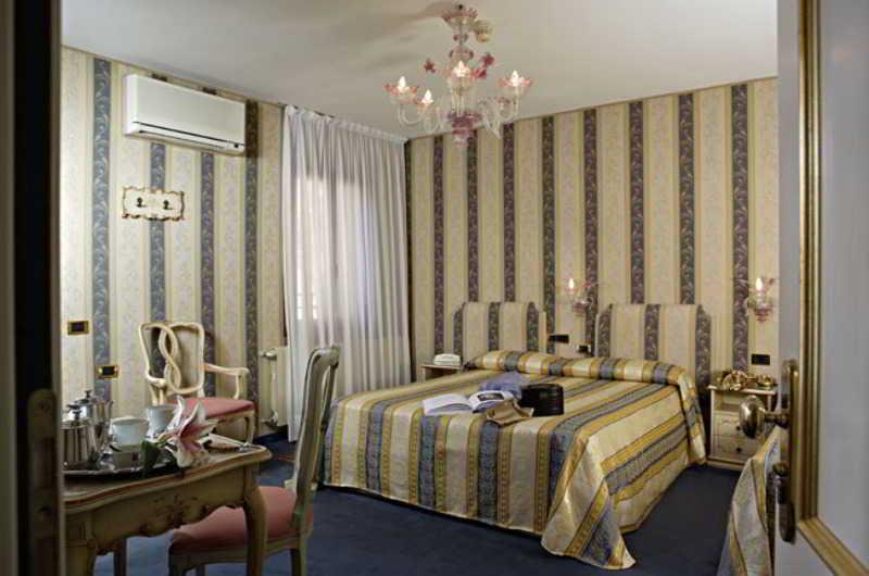 Castello Hotel 3*