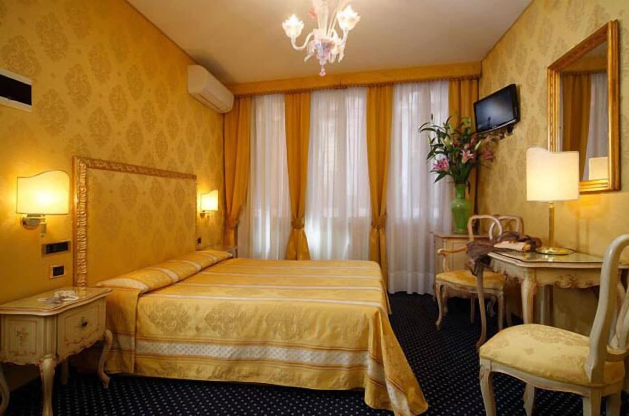 Hotel Castello 3*