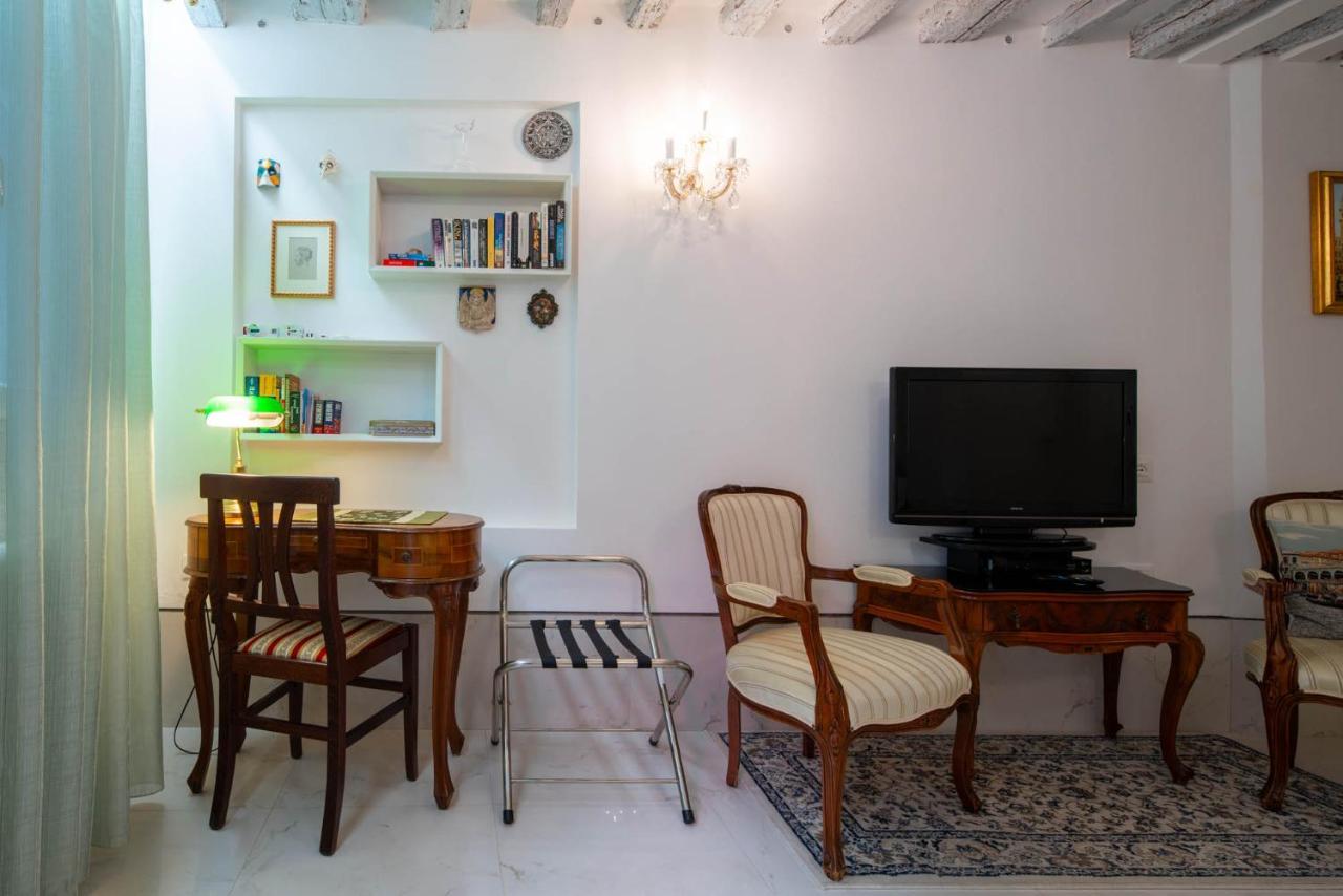 Loving In Venice, 5 Stars * Venezia
