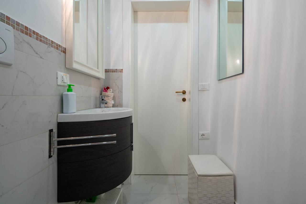 Loving In Venice, 5 Stars Venezia
