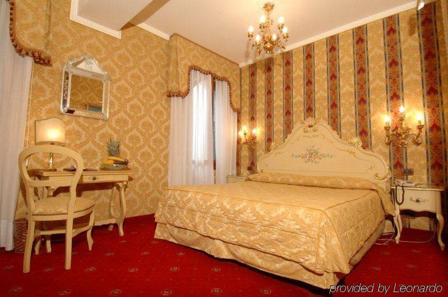 American-dinesen 4* Veneza