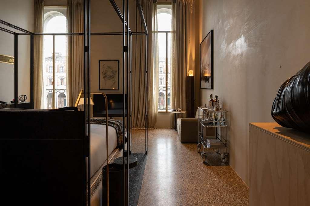 Hotel The Venice