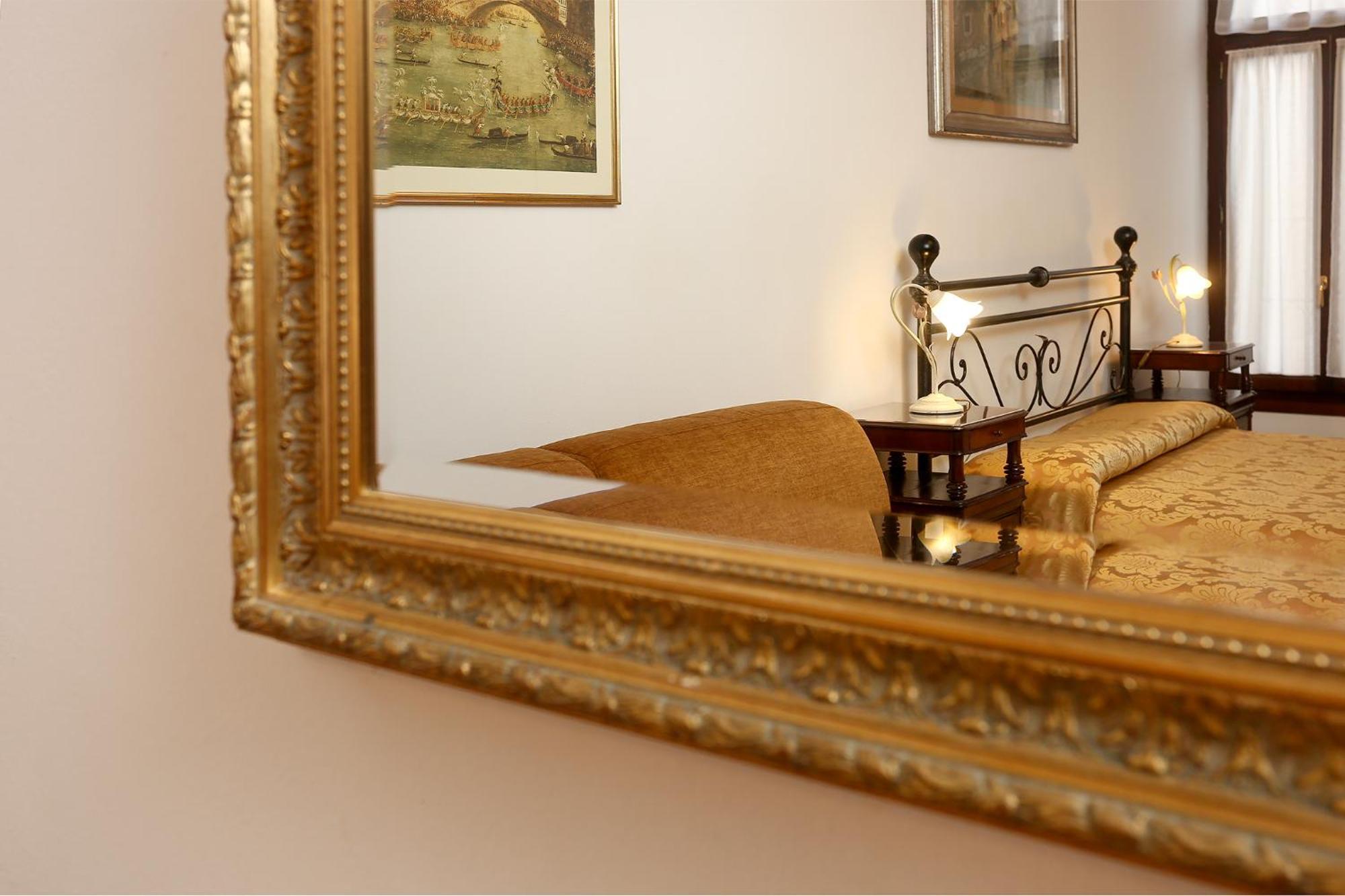 Appartamento Leoncini With A Wonderful Canal View