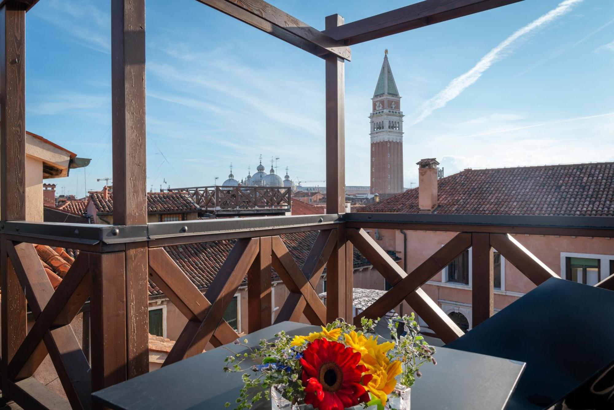 Palazzo San Luca Guest house
