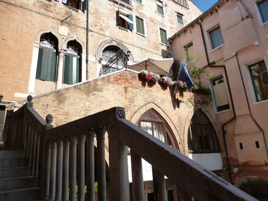 Affittacamere Palazzo Lion Morosini 3*