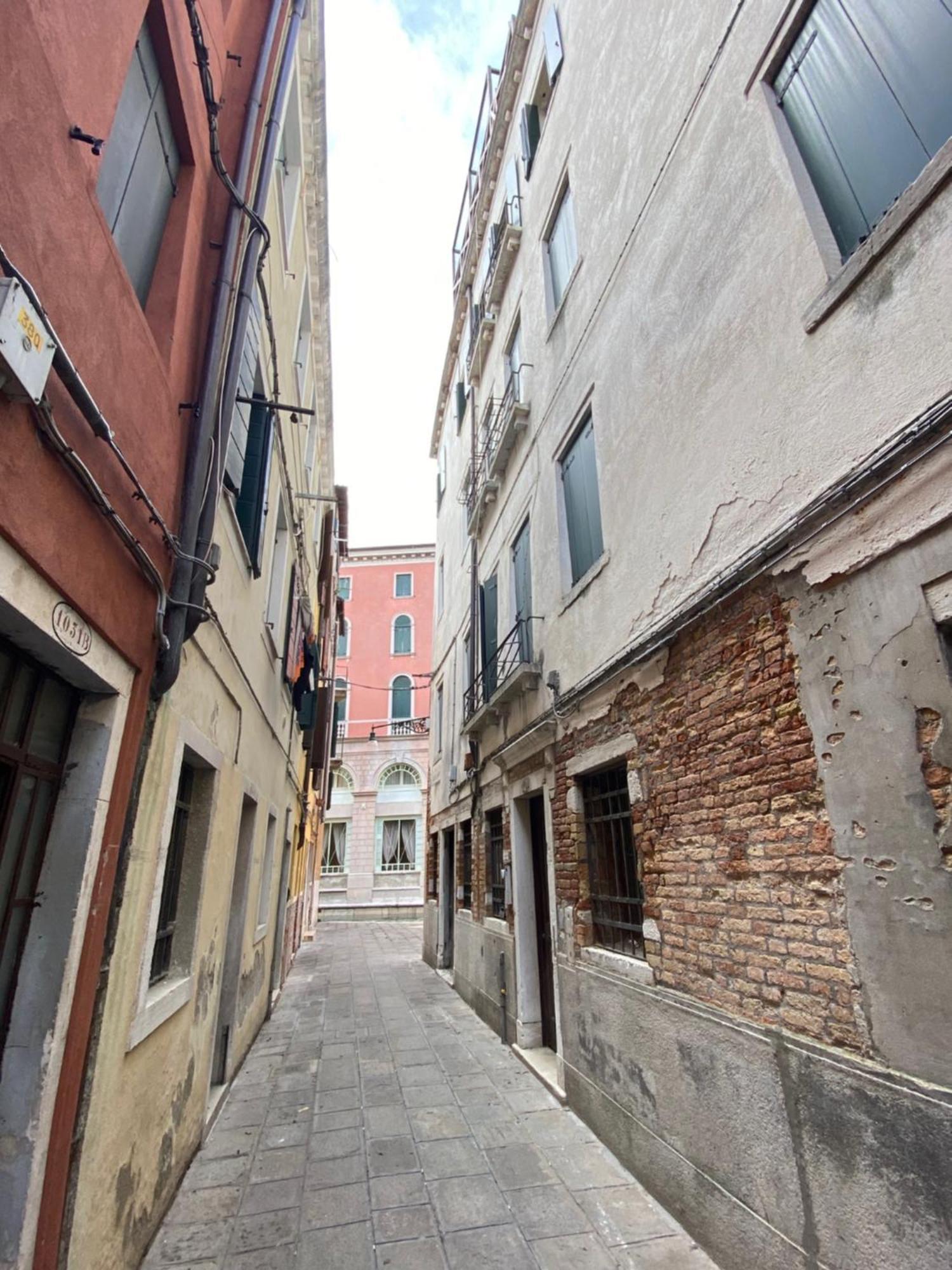 Ca' Laura - San Marco Canal View Apartment Venice