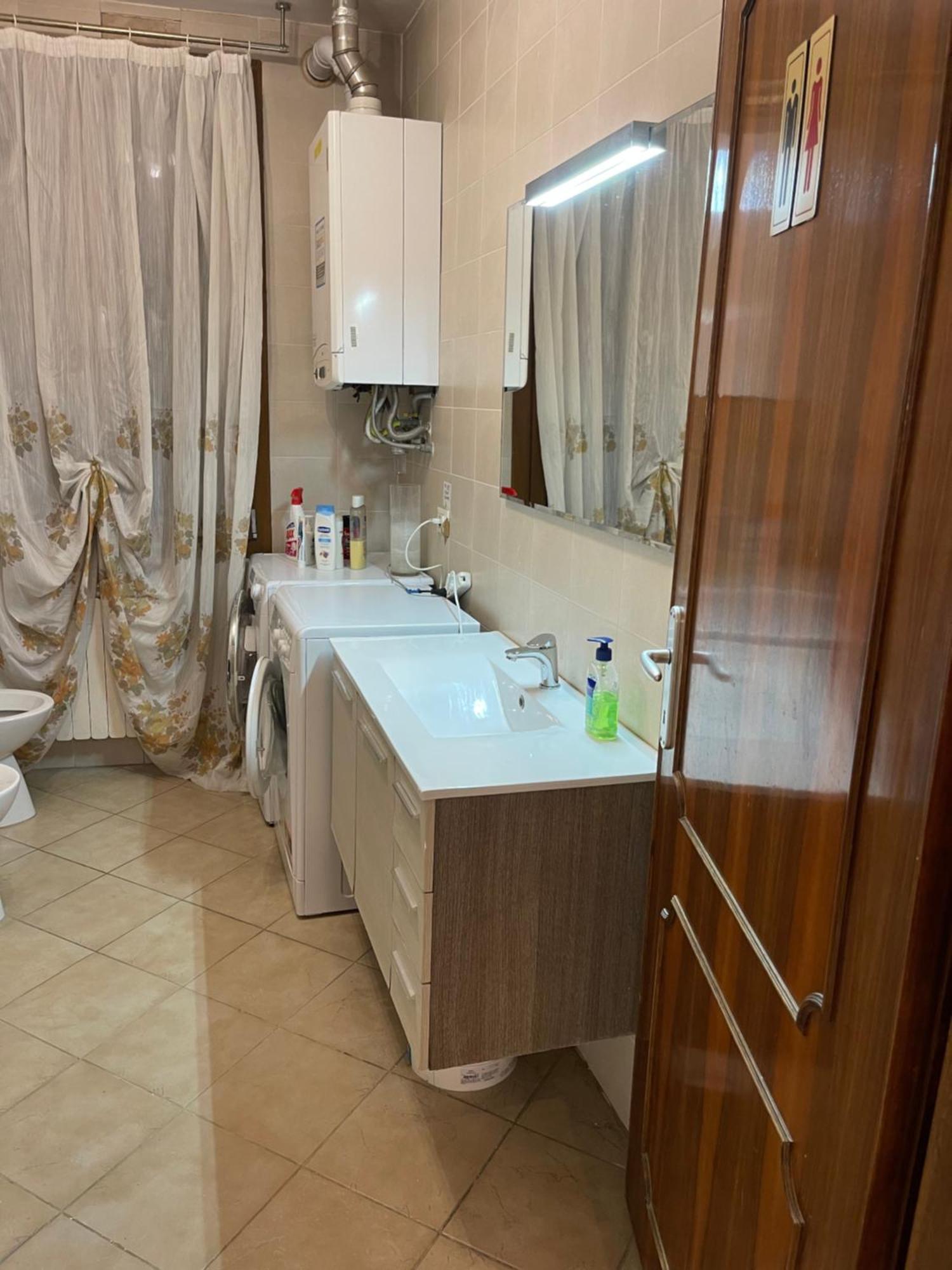 Harry's Canal View Apartment *