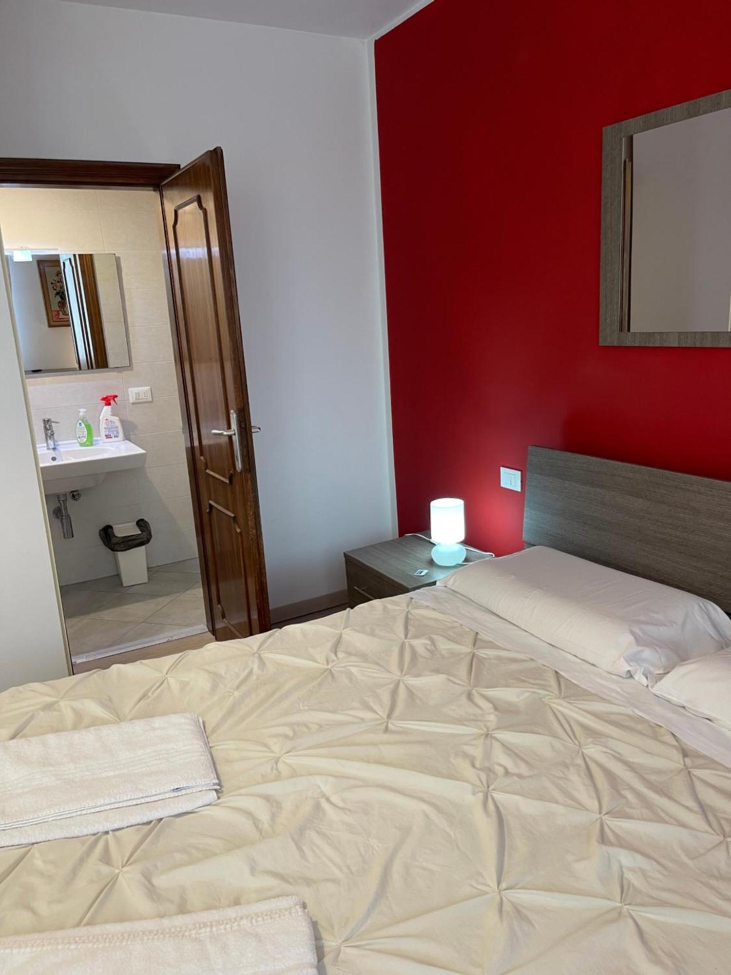 Romantic Enchantment With Private Bathroom Venezia