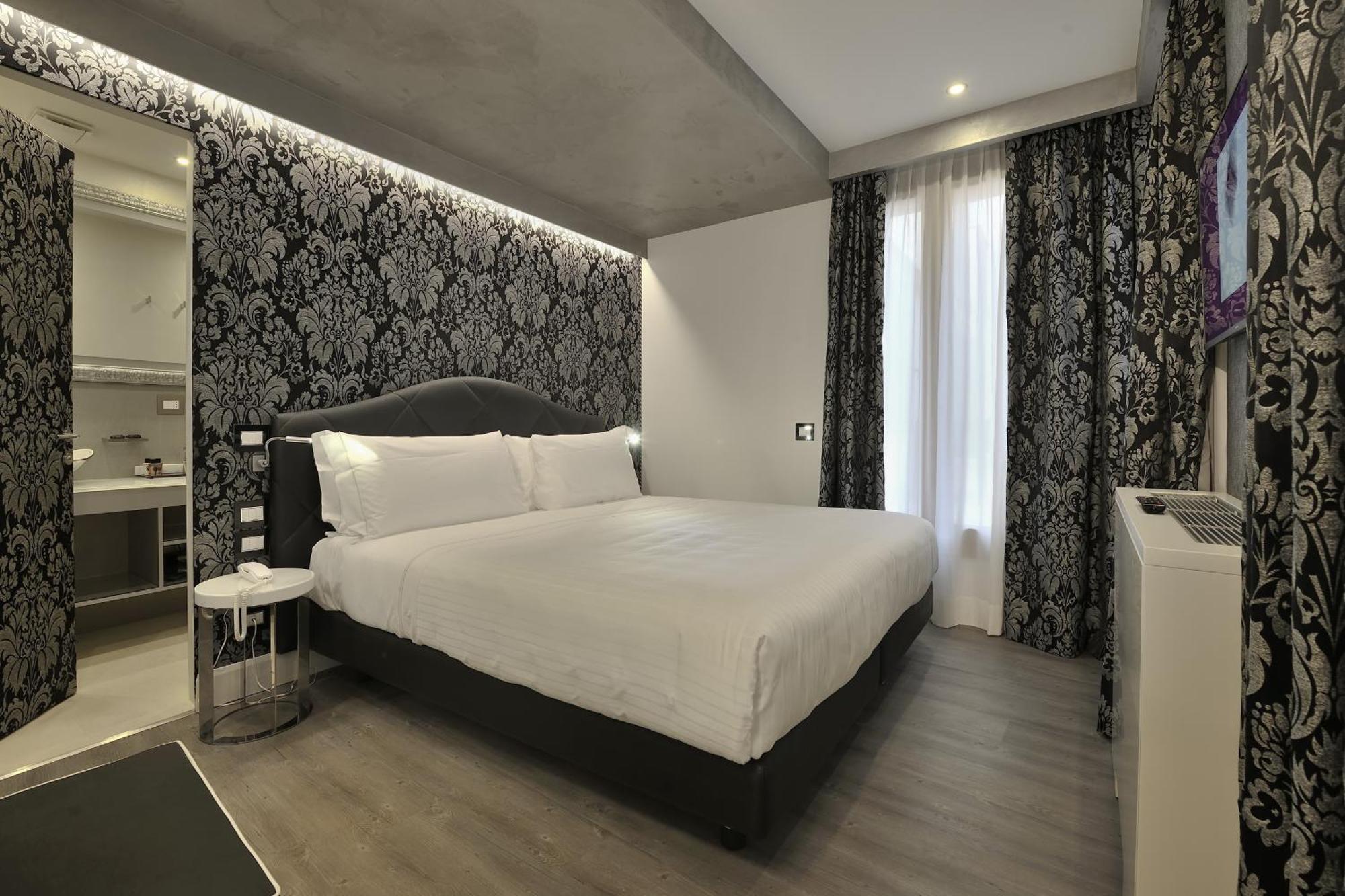 Al Theatro Palace 4*