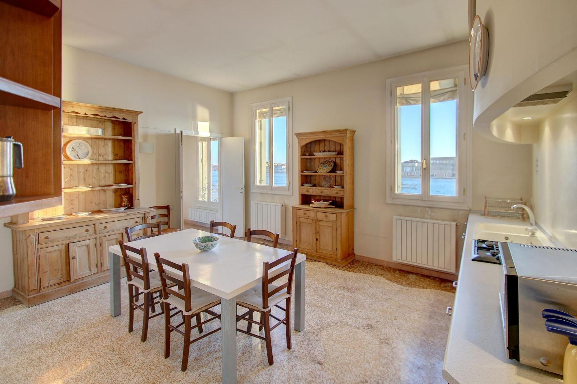 Patrizio Panoramic View Apartment