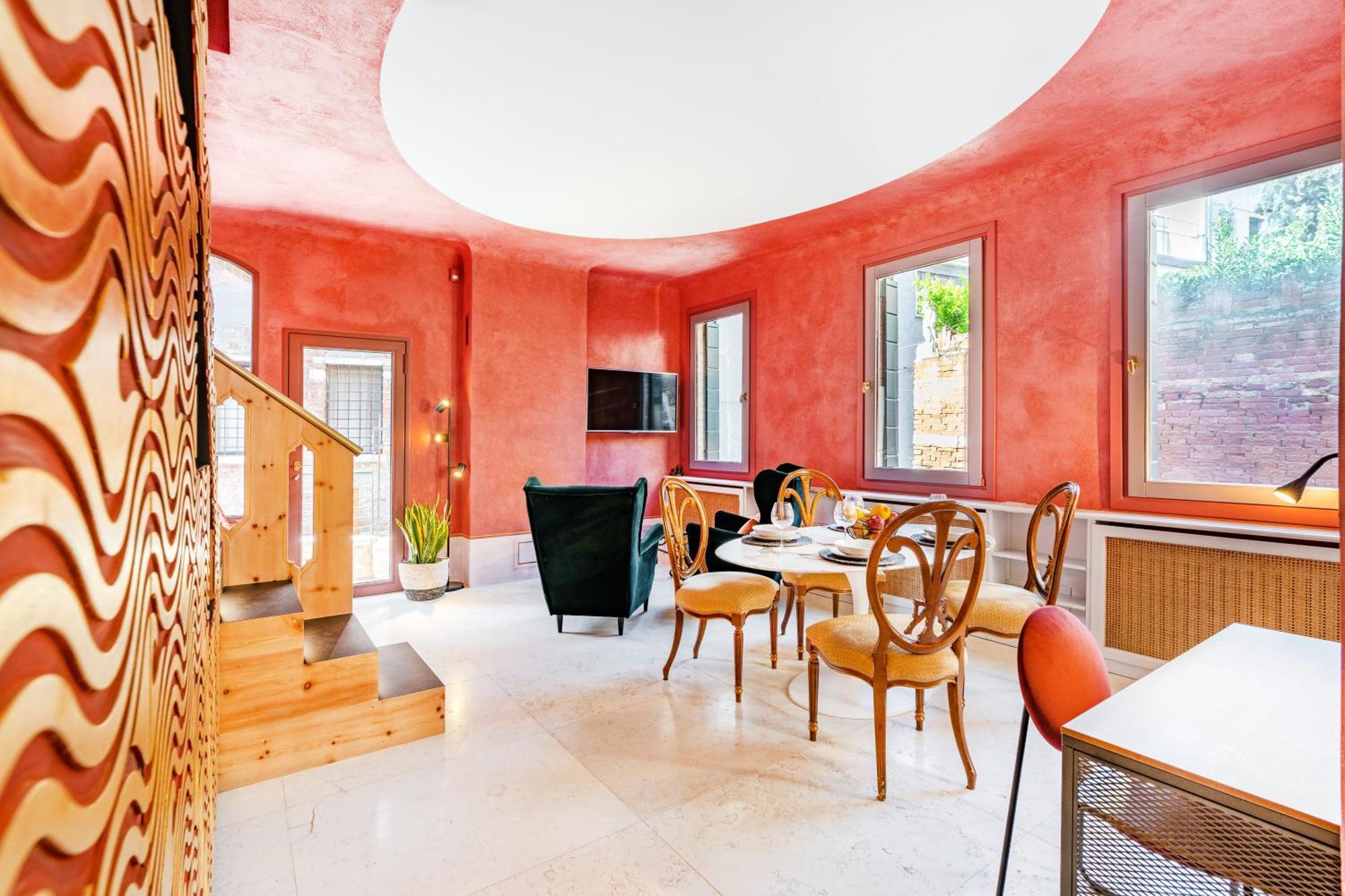 Di Lusso Con Terrazza Sull'acqua Villa
