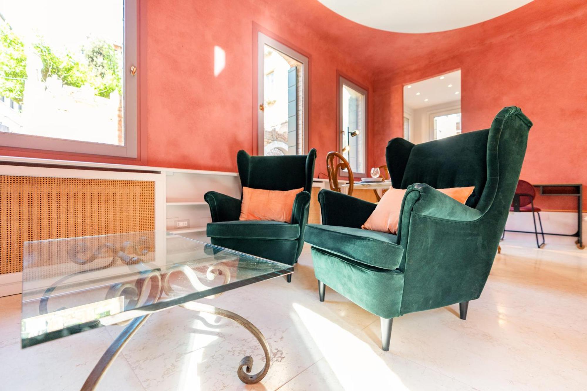 Villa Di Lusso Con Terrazza Sull'acqua