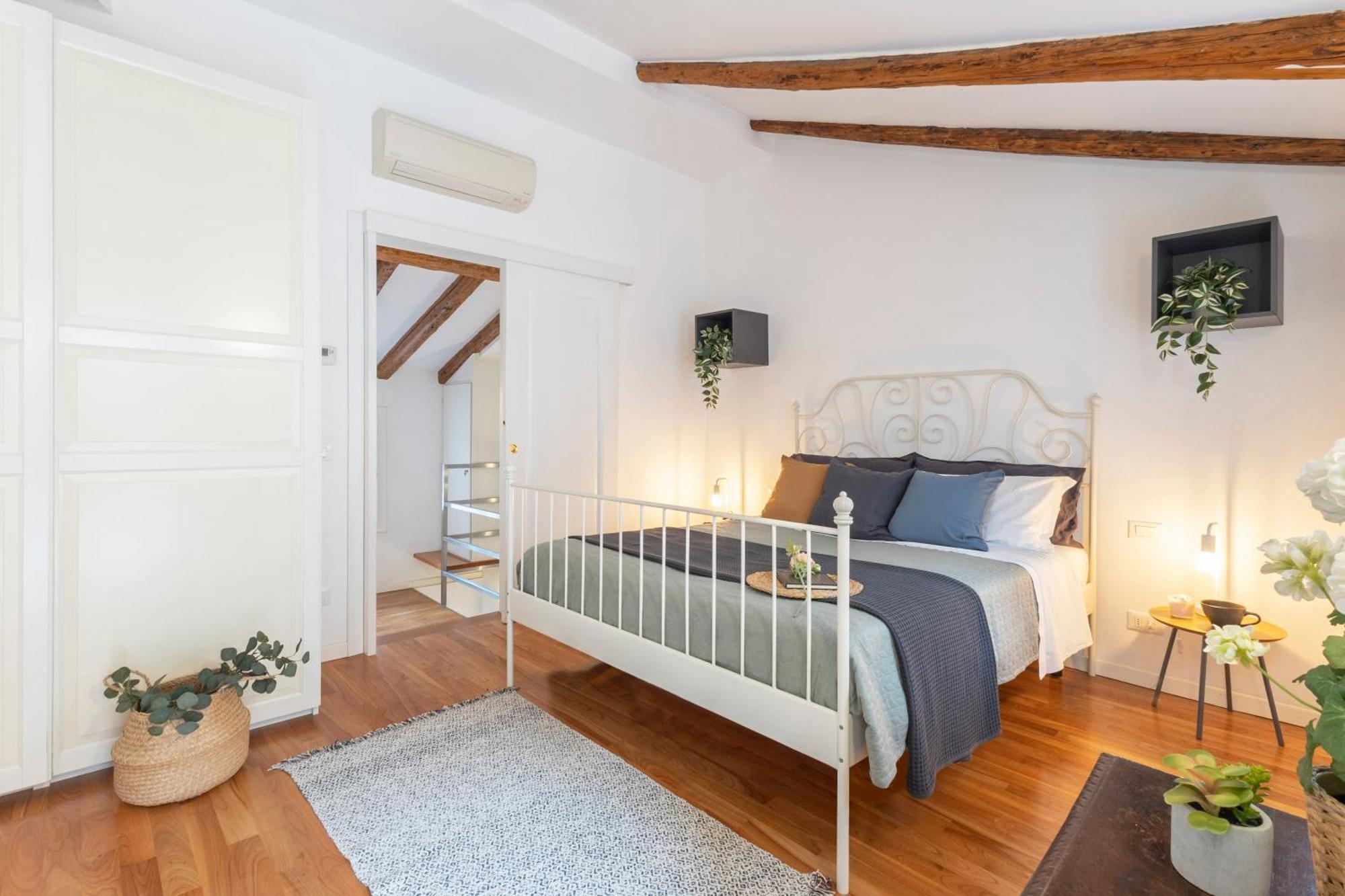 La Casa Piu A Venezia, Con Corte Privata * Venice