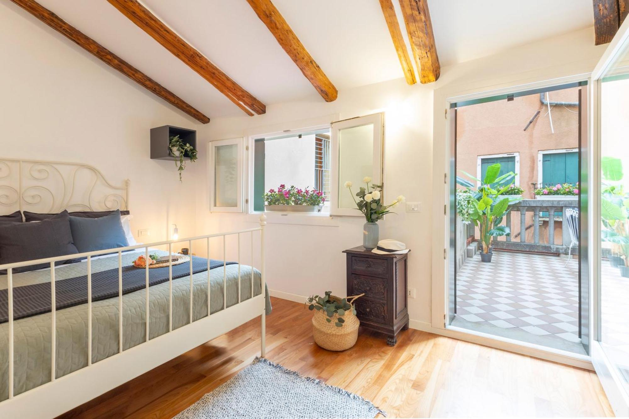 La Casa Piu A Venezia, Con Corte Privata * Venice