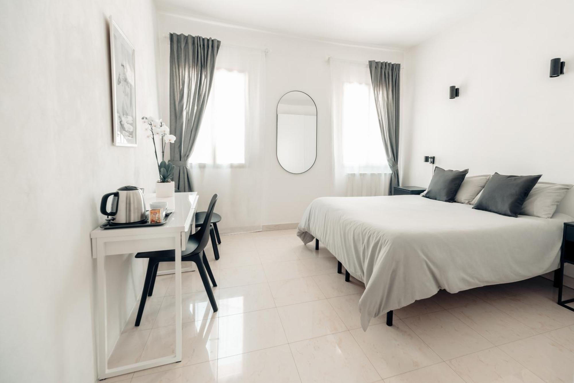 Ca Zorzi - 2 Minutes From Biennale & Canal View - Ape G Apartment Venice