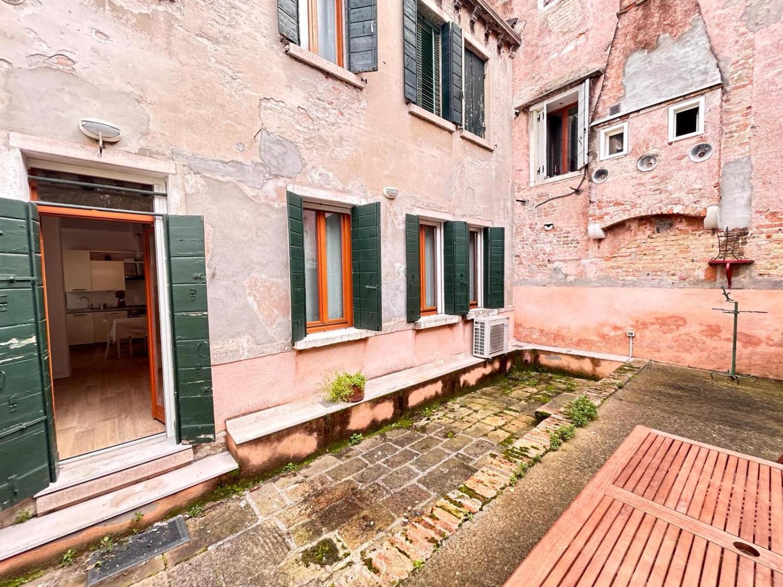 Ca Lion By Venicevillas, Vicino Biennale Apartment *